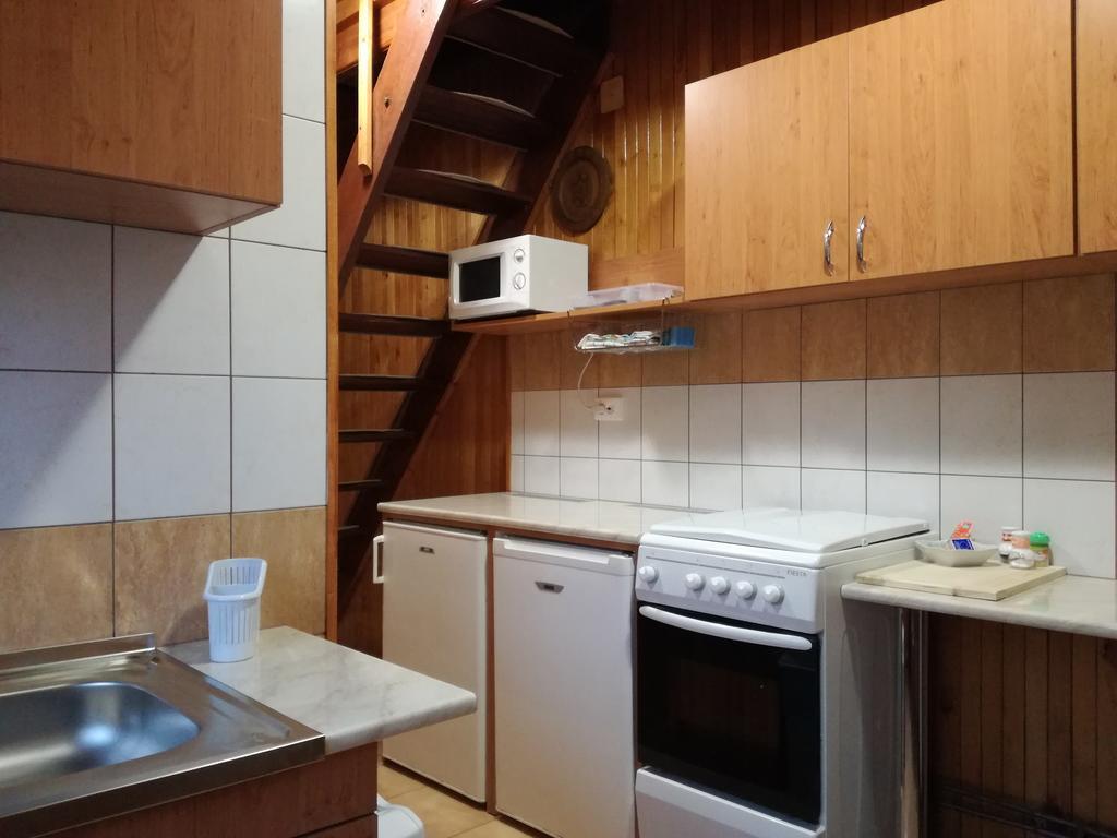 Keri Apartman โมชนมายารูวาร์ ภายนอก รูปภาพ