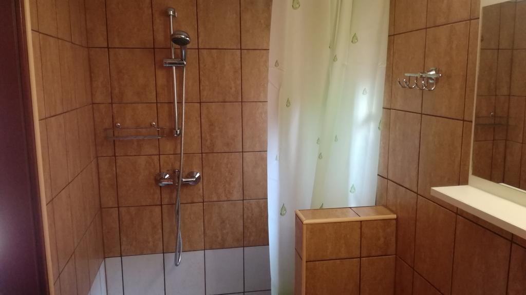 Keri Apartman โมชนมายารูวาร์ ภายนอก รูปภาพ